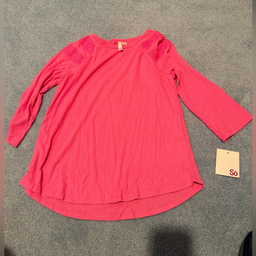 ⭐️NWT- So Vibrant Pink 3/4 Sleeve Crochet Top - Girls L (10/12)
